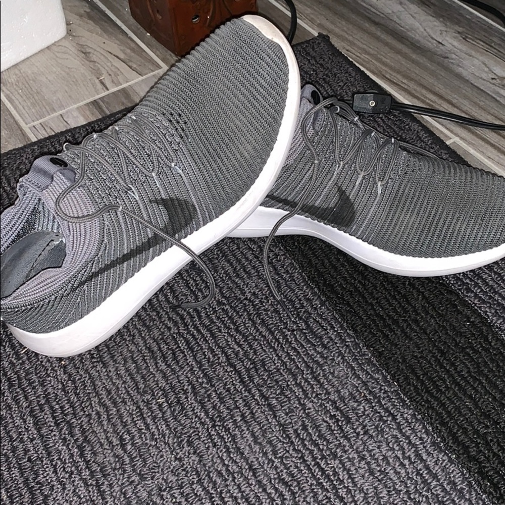 Nike Roshe 2 Flyknit Size 8